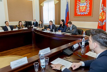 В Заксобе обсудили закон «О молодежной политике»